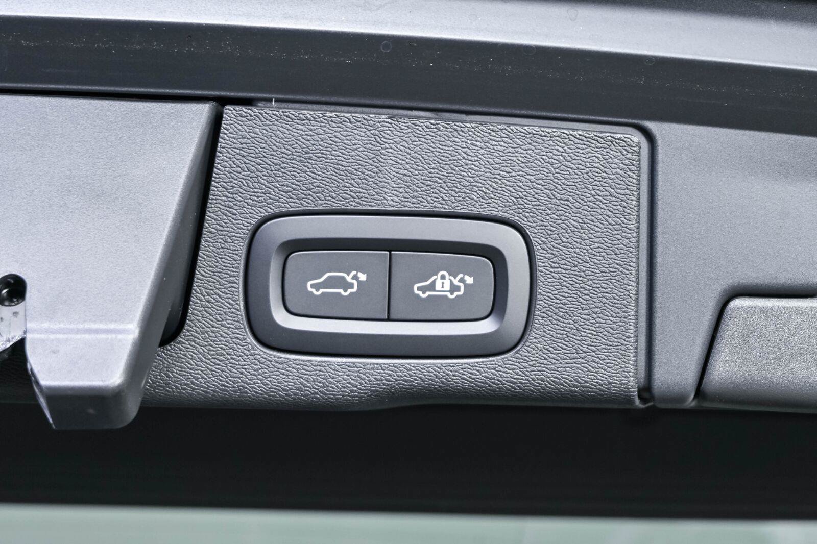 New 2027 Volvo XC60 B5 Ultra AWD/4WD image 30