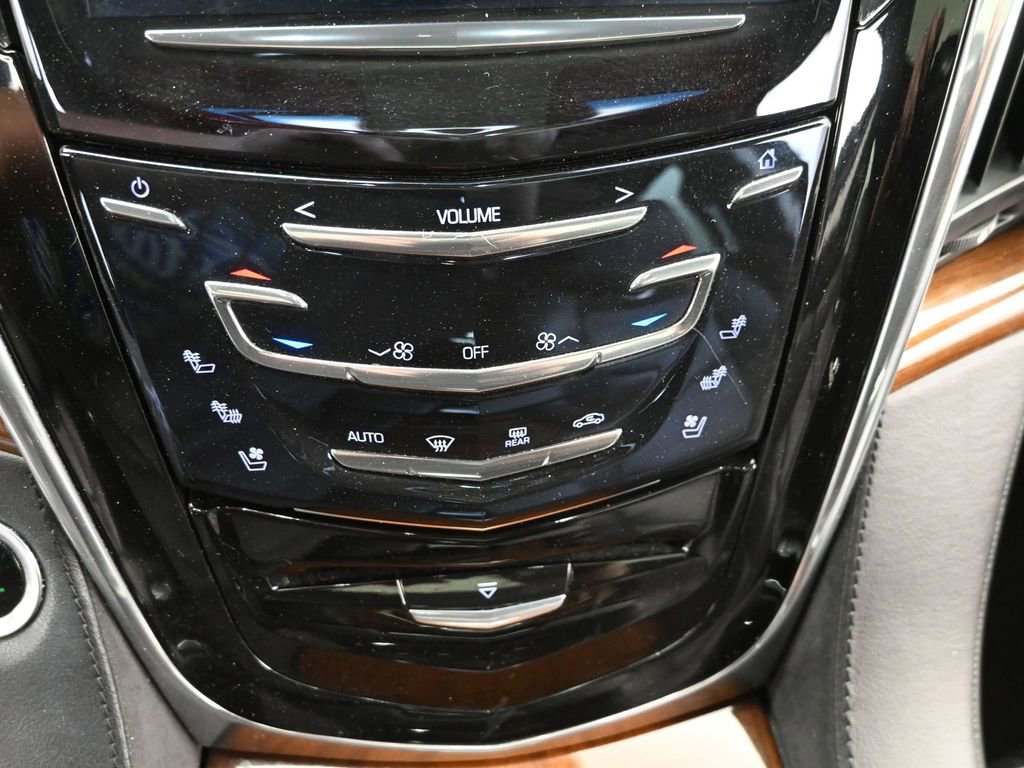 Used 2016 Cadillac Escalade Luxury image 25