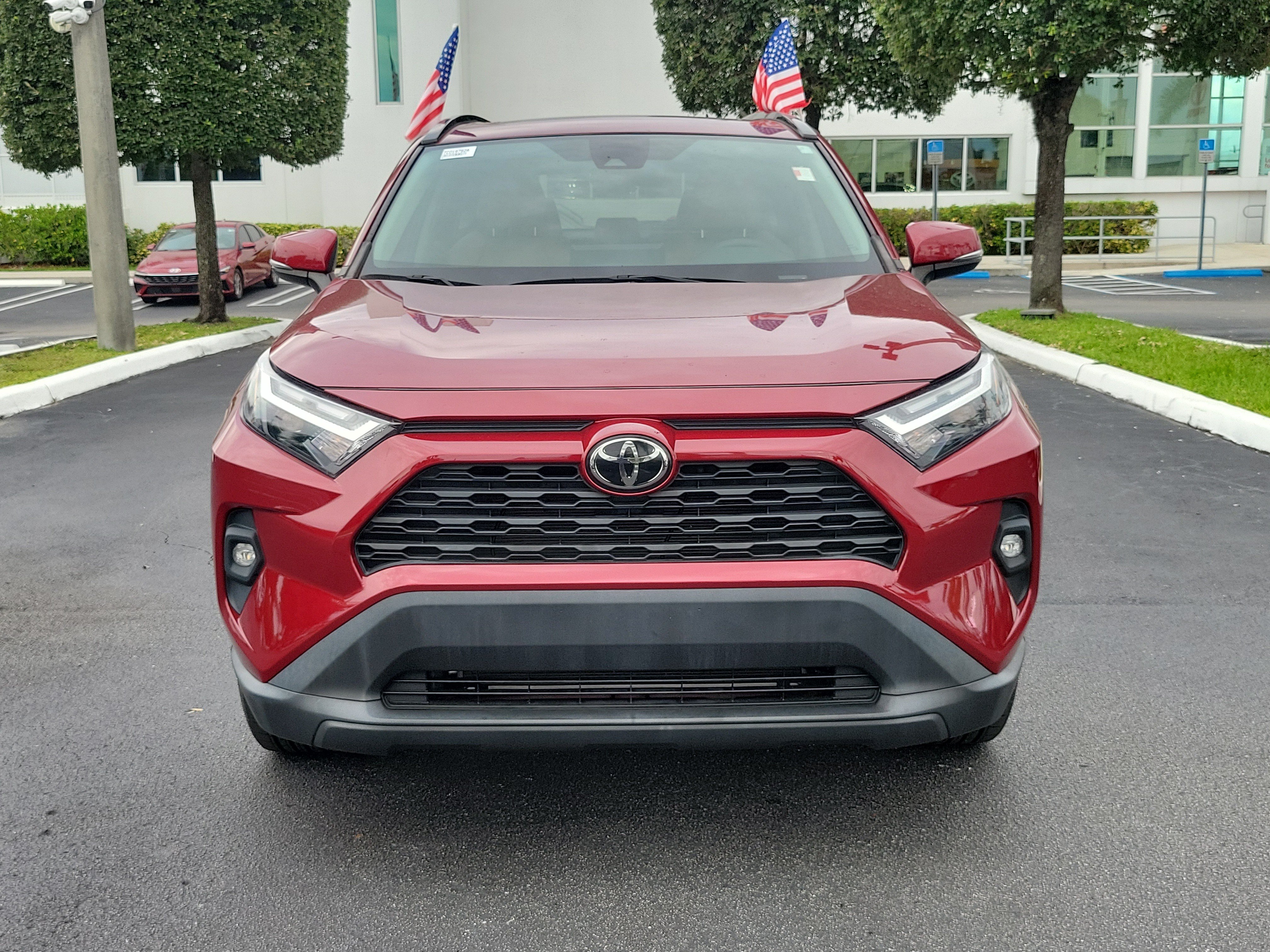 Used 2023 Toyota RAV4 XLE Premium FWD image 4