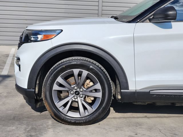 Used 2021 Ford Explorer XLT w/ Equipment Group 202A RWD image 9