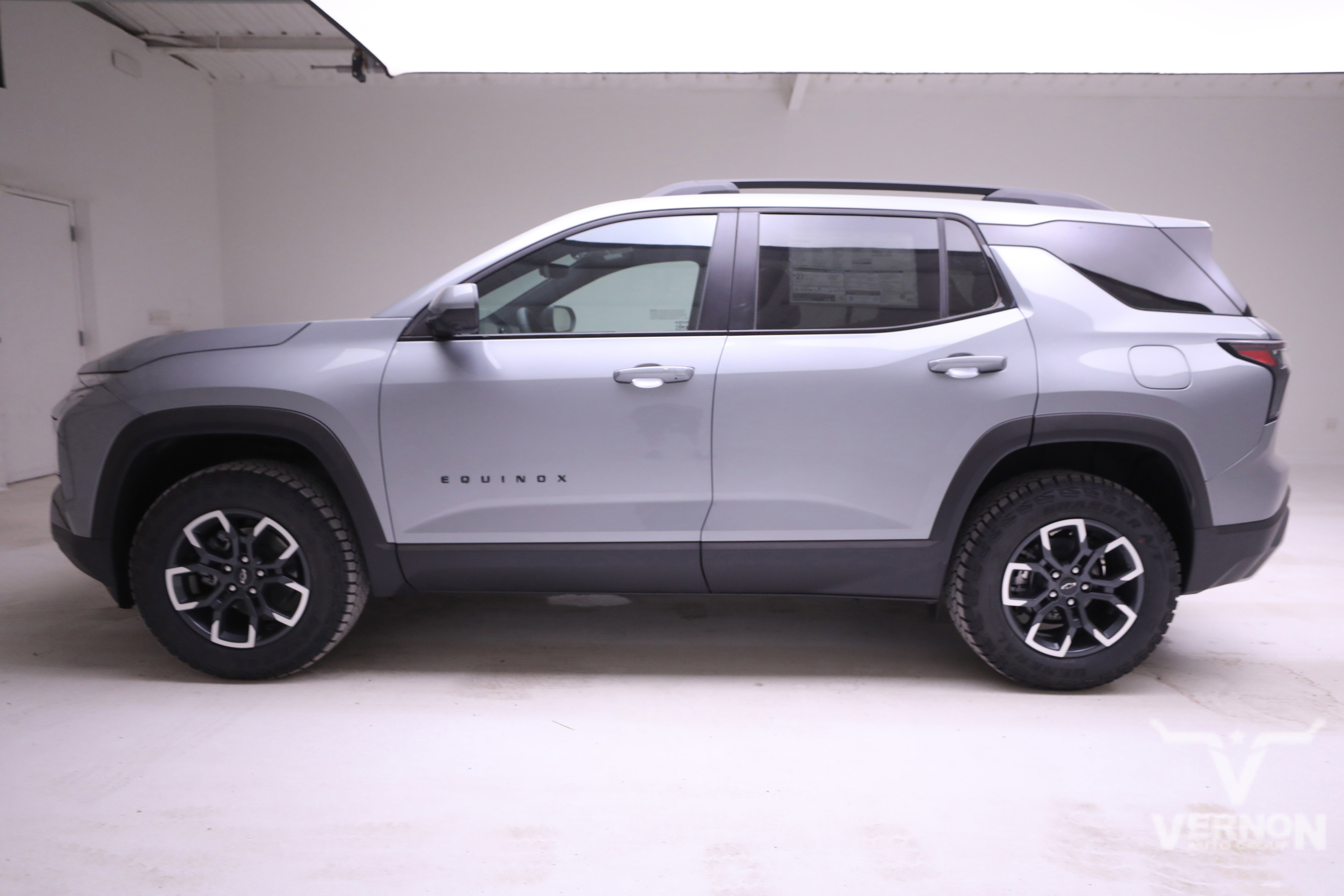 New 2026 Chevrolet Equinox ACTIV w/ Safety and Technology Package image 2