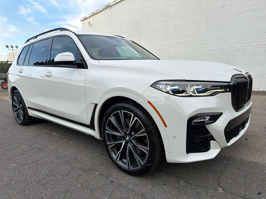 Used 2022 BMW X7 M50i AWD/4WD image 8