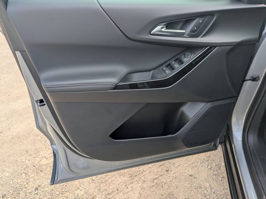 New 2026 Chevrolet Equinox LT FWD image 8