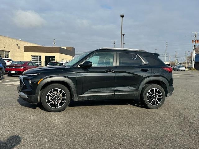 Used 2024 Chevrolet TrailBlazer LT image 3