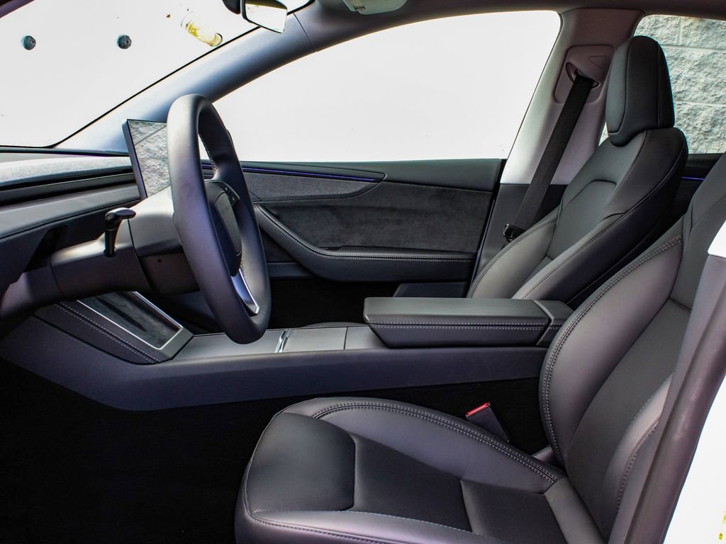 Used 2026 Tesla Model Y Long Range image 30