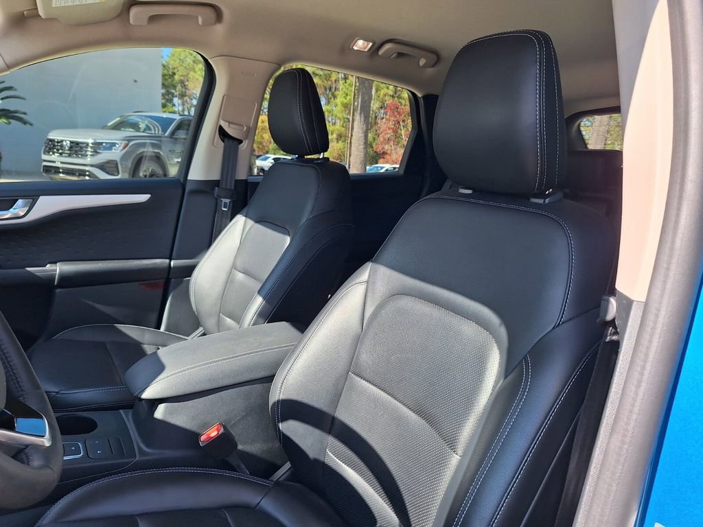 Used 2020 Ford Escape SEL image 11