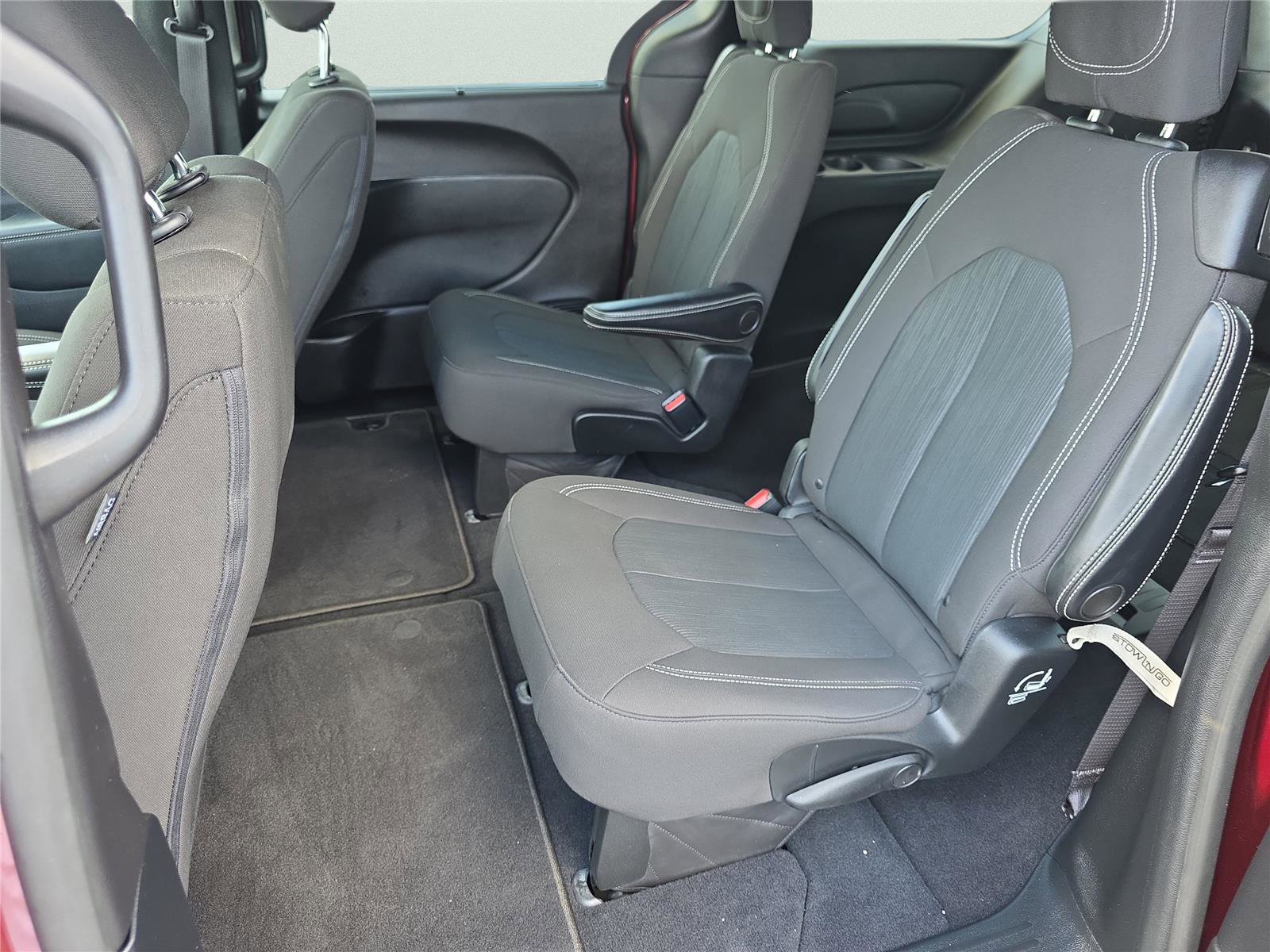 Used 2021 Chrysler Pacifica Touring w/ S Appearance Package image 29