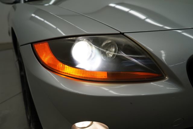 Used 2003 BMW Z4 2.5i image 60