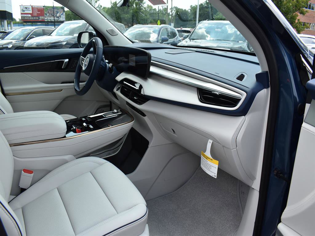New 2026 Buick Enclave Avenir w/ Super Cruise Package image 5