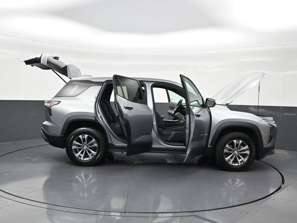 Used 2025 Chevrolet Equinox LT FWD image 34