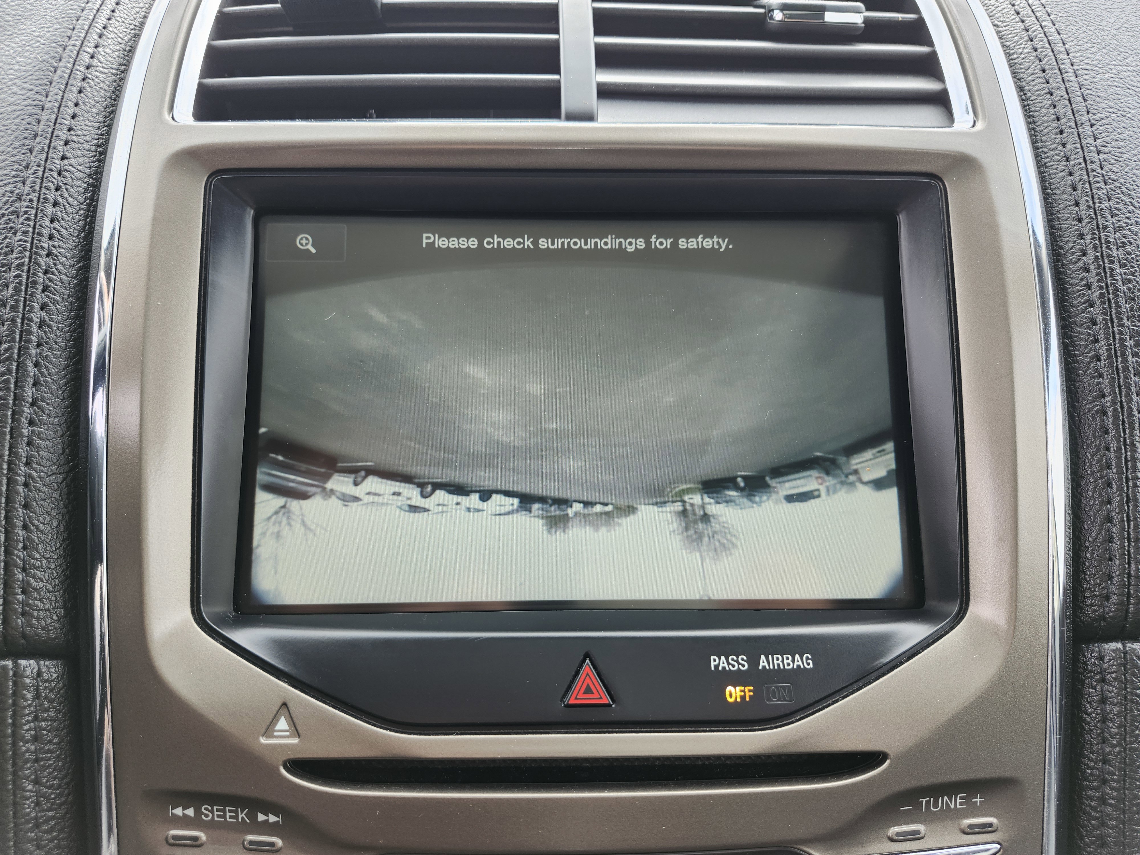 Used 2014 Lincoln MKX AWD w/ Equipment Group 101A image 4