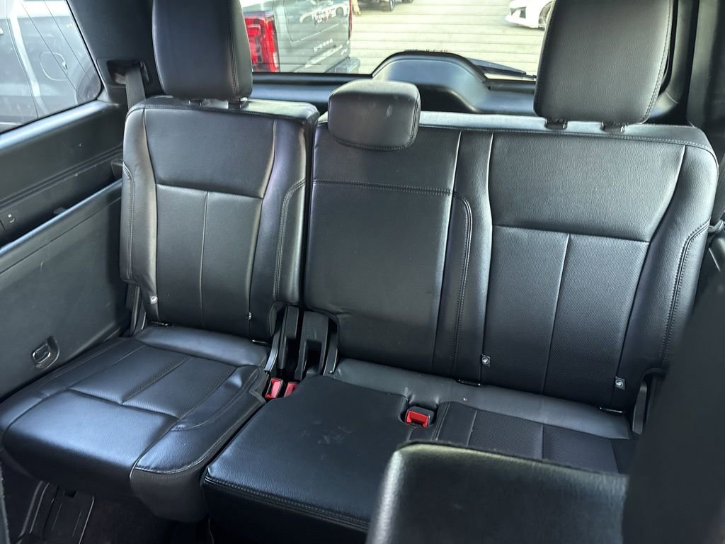 Used 2020 Ford Expedition XLT w/ Equipment Group 202A RWD image 12