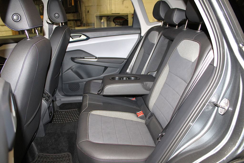 Used 2024 Volkswagen Taos SE AWD/4WD image 27
