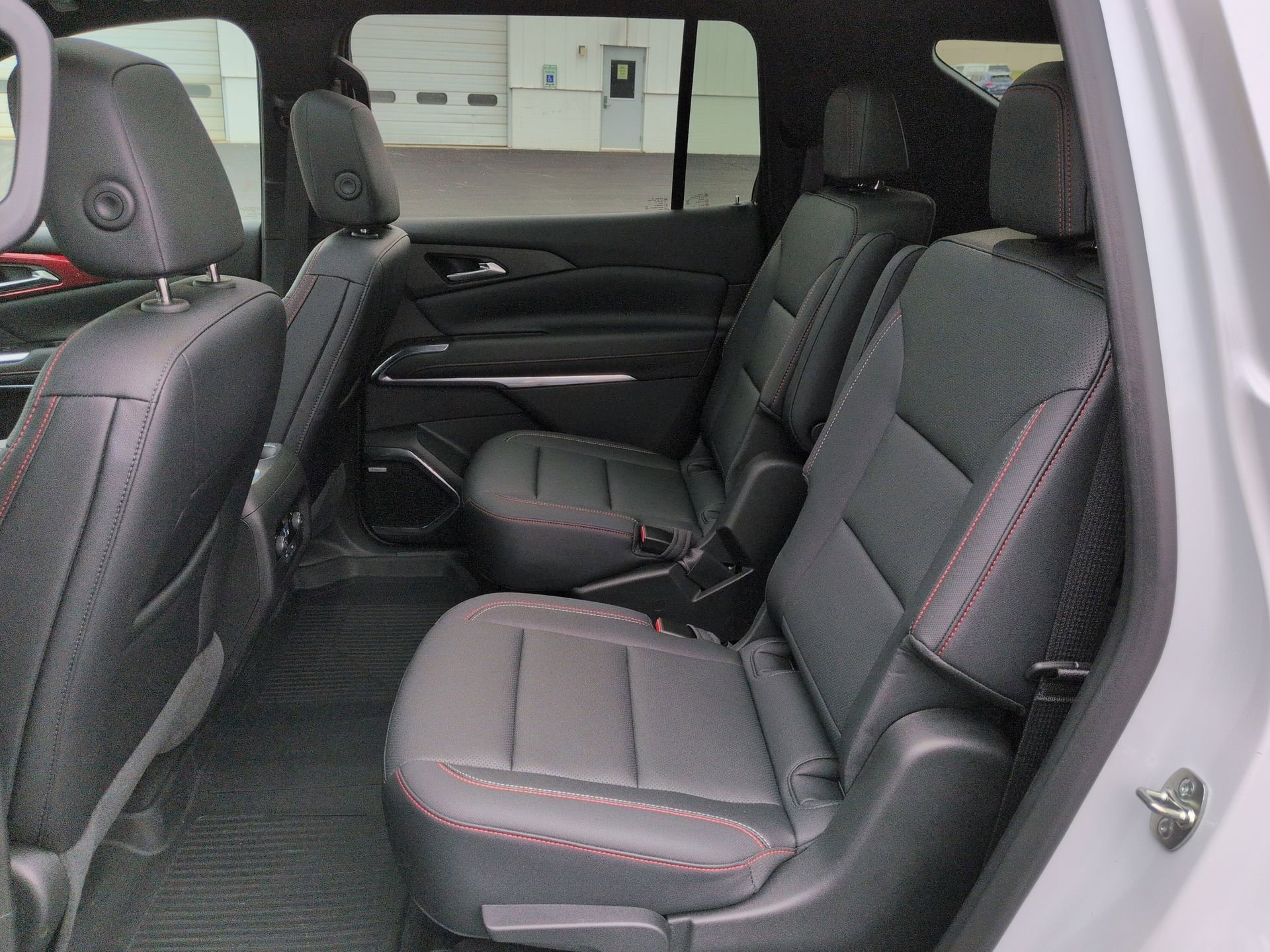 Certified 2025 Chevrolet Traverse Z71 w/ Enhanced Driving Package AWD/4WD image 26