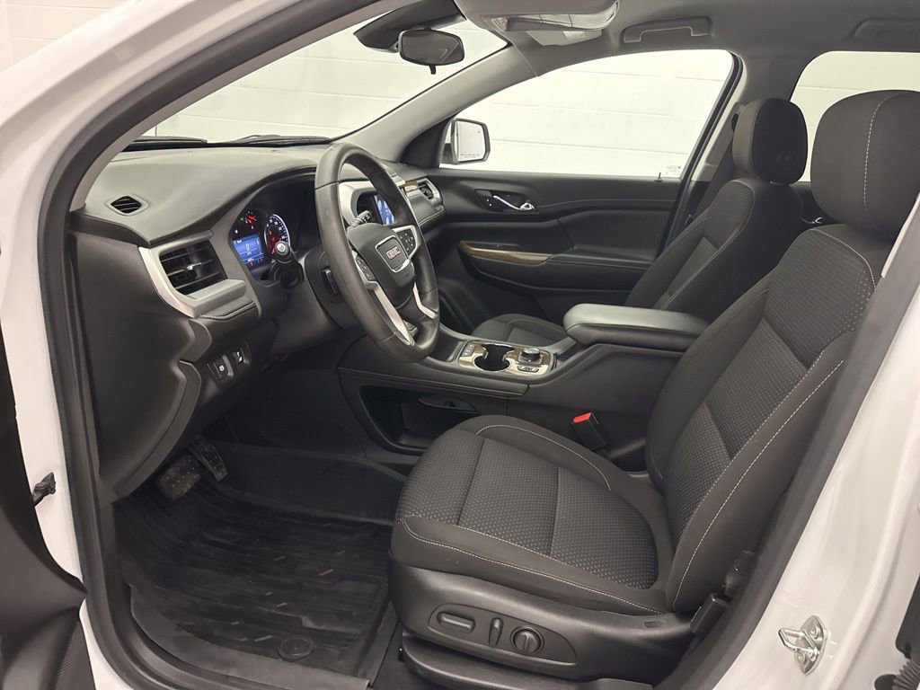 Used 2023 GMC Acadia SLE w/ Driver Convenience Package FWD image 21