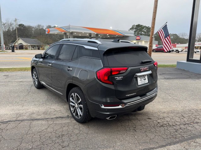 Used 2020 GMC Terrain Denali w/ Denali Premium Package image 8