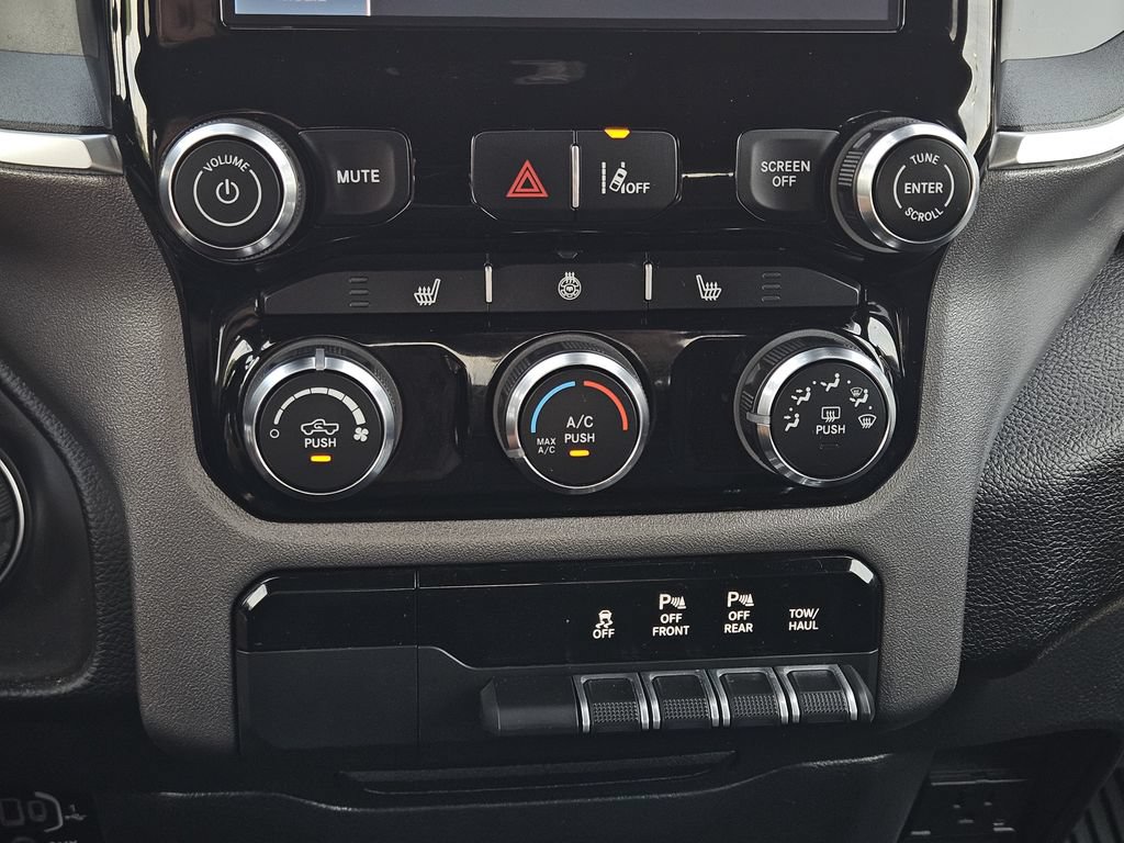 Used 2025 RAM 1500 Big Horn AWD/4WD image 18