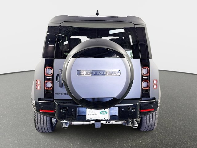 Used 2025 Land Rover Defender 110 V8 image 6