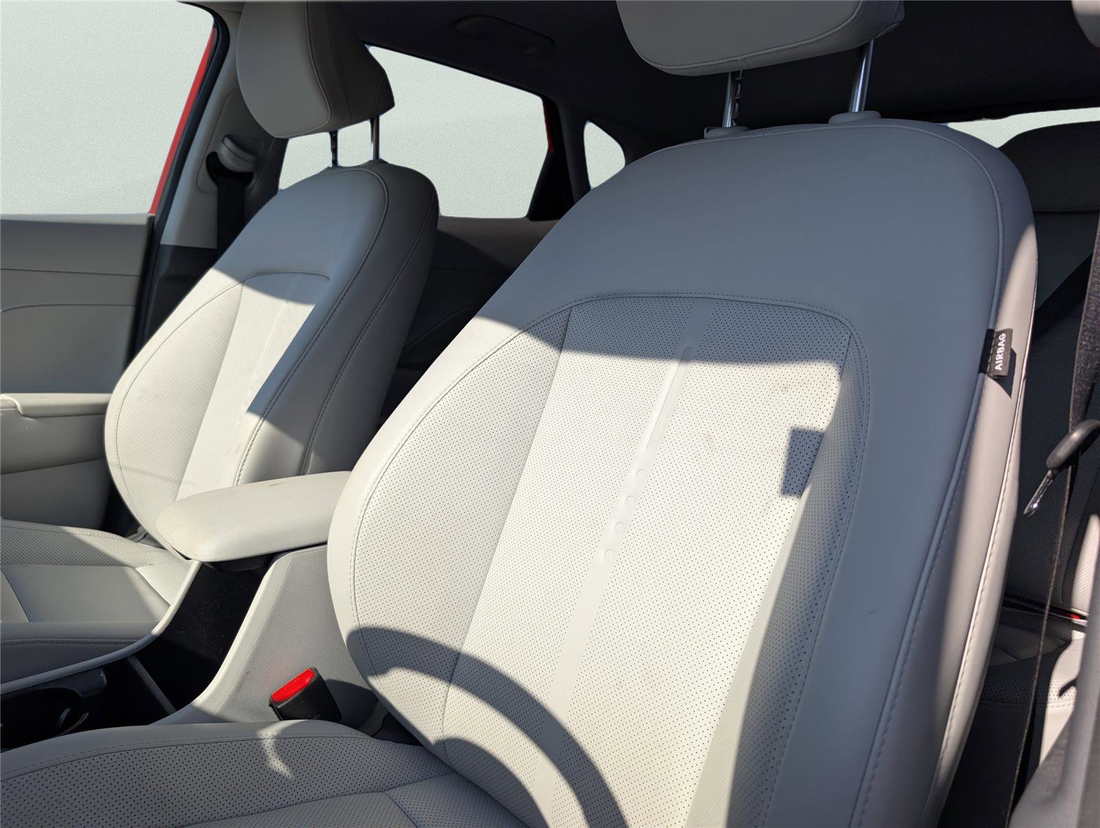 Used 2024 Hyundai Kona Limited image 12