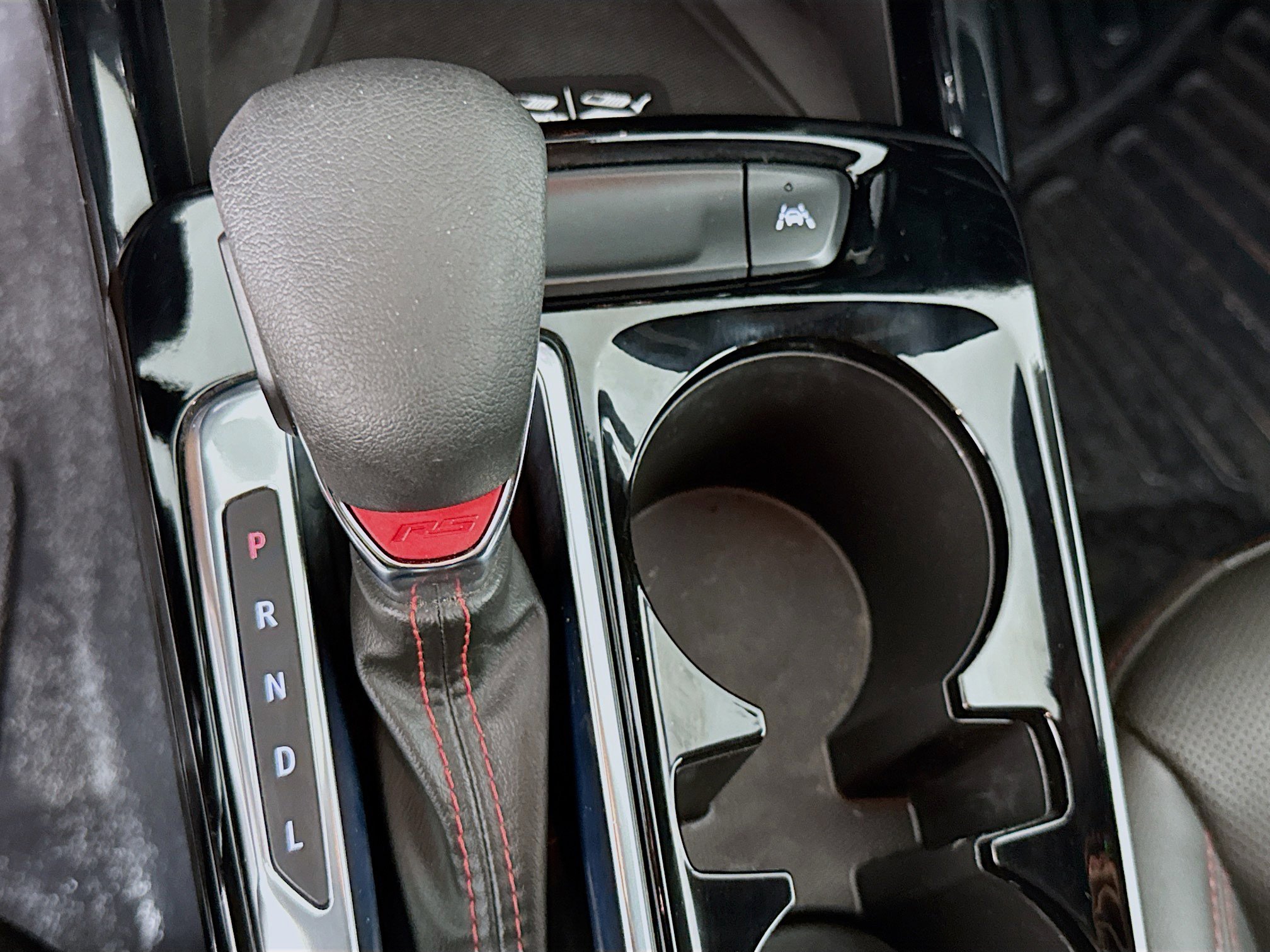 Used 2024 Chevrolet Trax RS w/ Sunroof Package FWD image 19