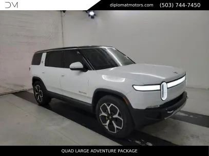 Used 2024 Rivian R1S Adventure AWD/4WD image 3