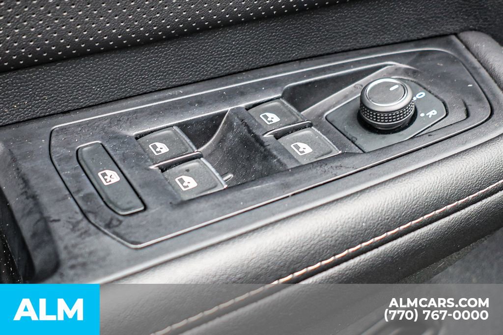 Used 2025 Volkswagen Atlas SE image 53