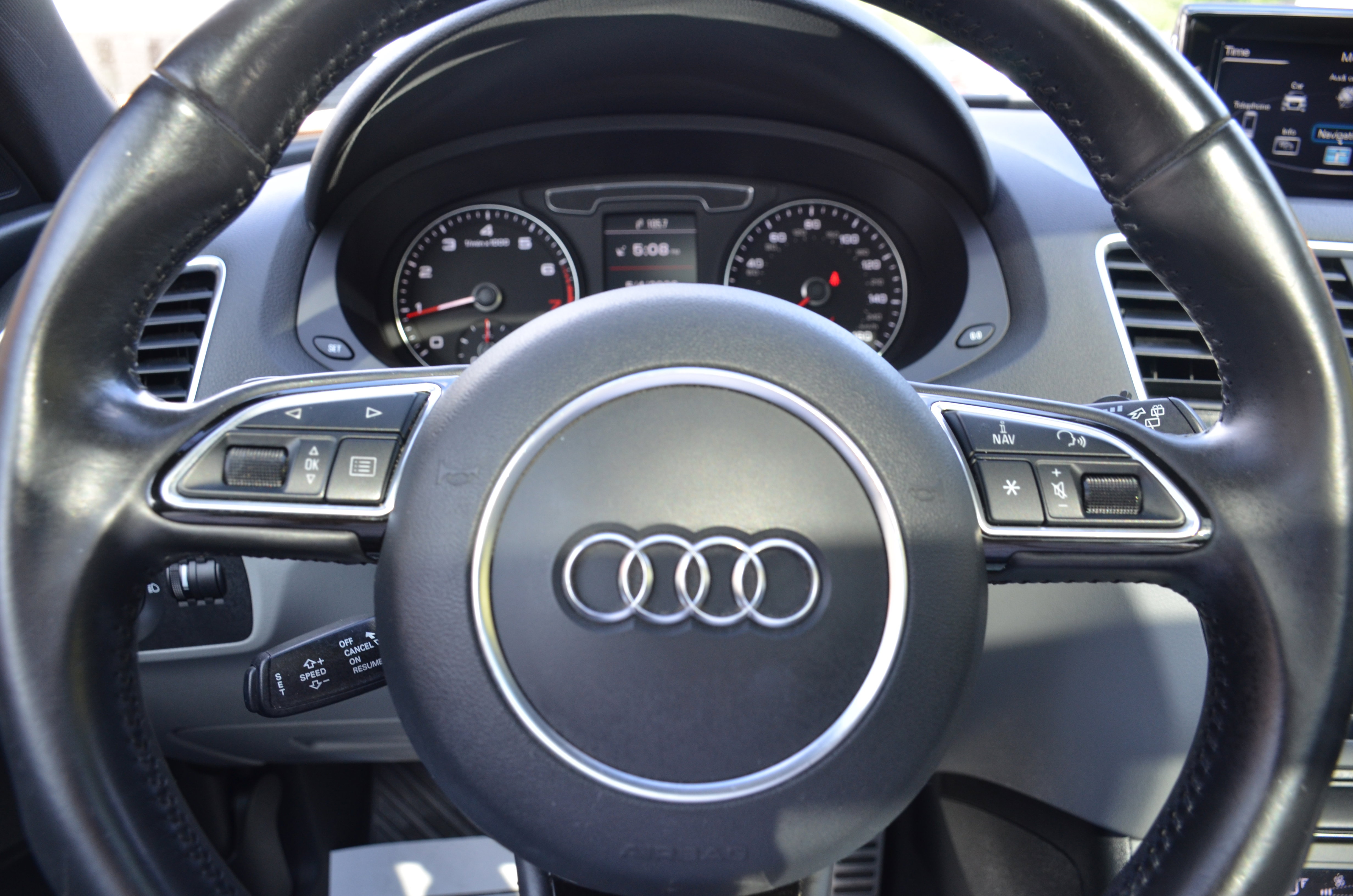 Used 2018 Audi Q3 2.0T Premium Plus w/ Premium Plus Package AWD/4WD image 45