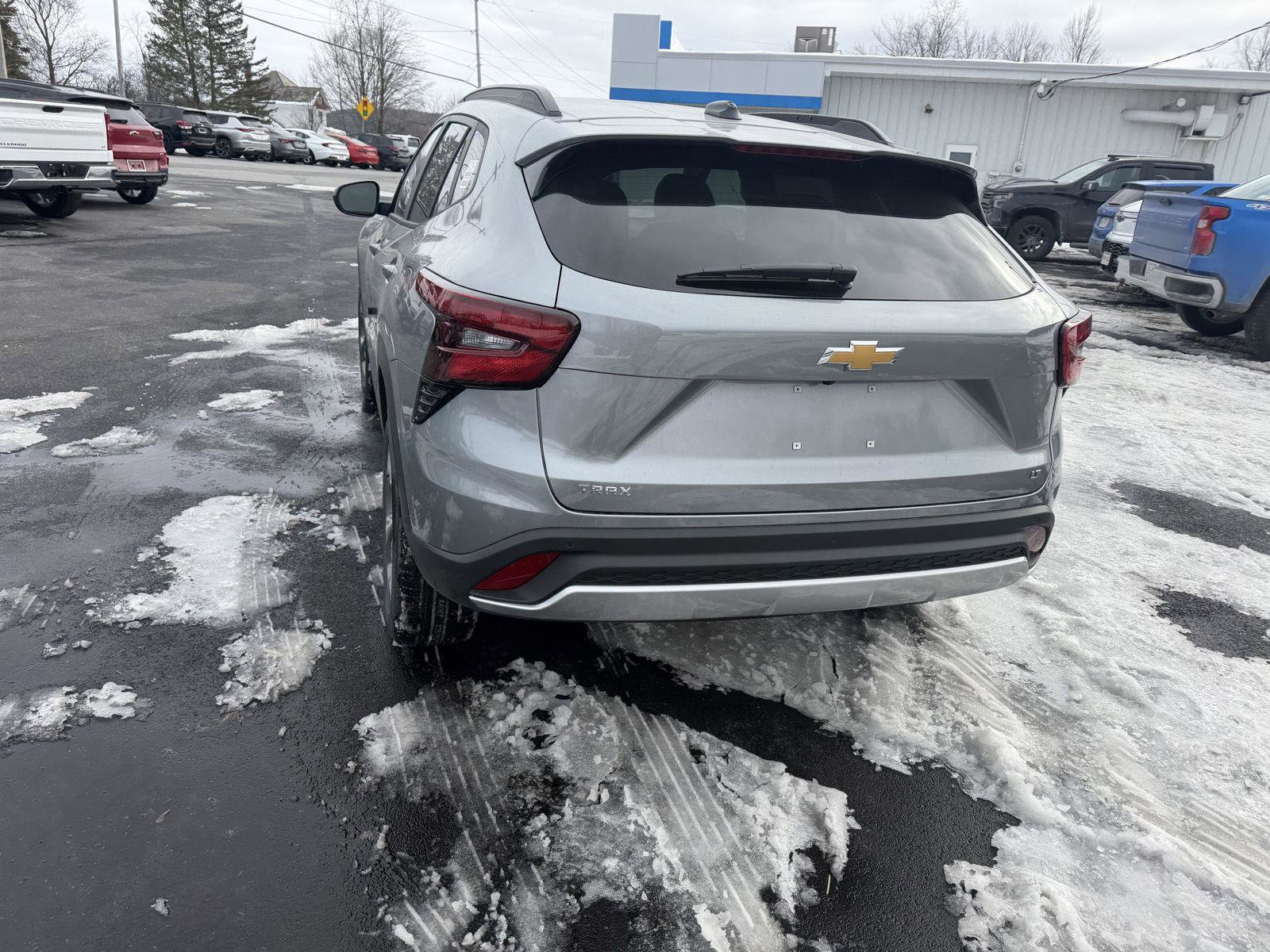 New 2026 Chevrolet Trax LT w/ Driver Confidence Package image 5