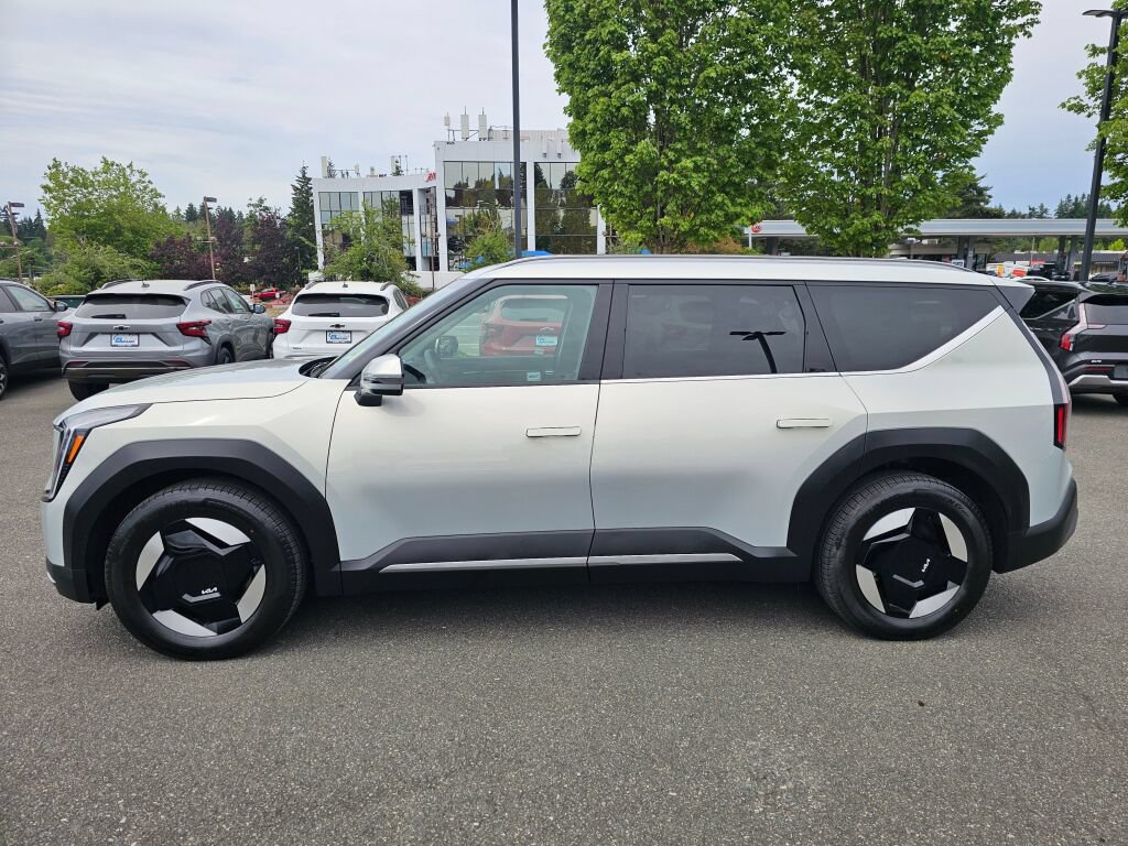 Certified 2024 Kia EV9 Wind AWD/4WD image 8