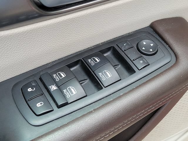 Used 2017 Chrysler Pacifica Touring-L Plus w/ Advanced Safetytec Group FWD image 20