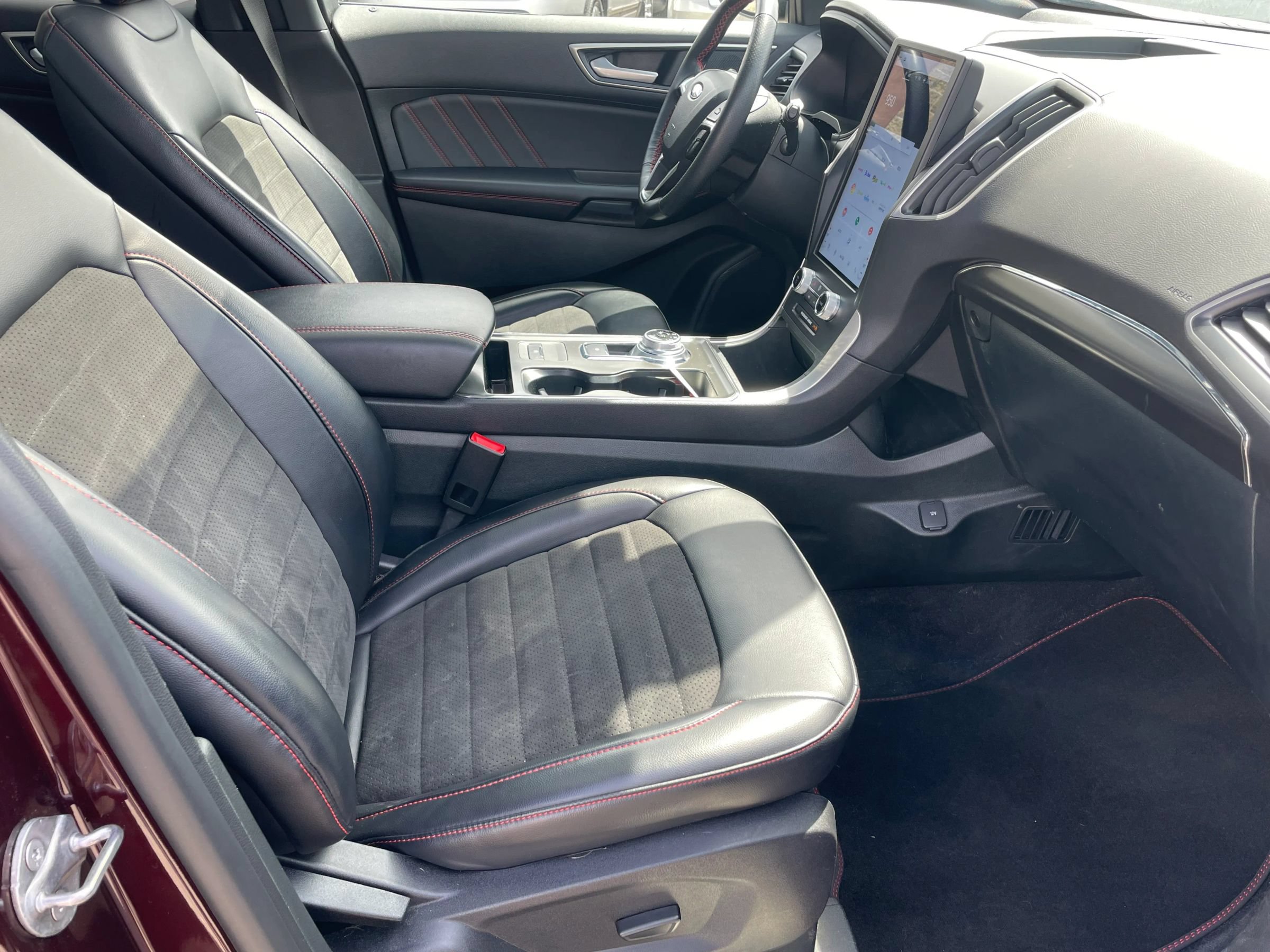 Used 2024 Ford Edge ST-Line AWD/4WD image 18