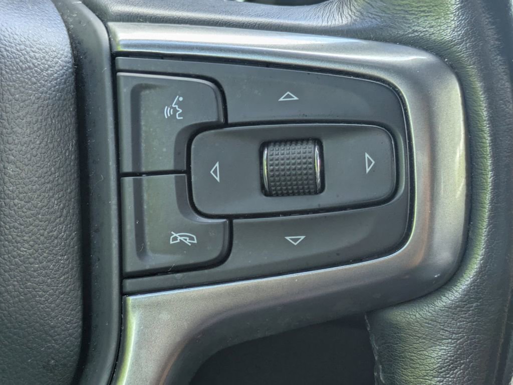 Used 2021 Chevrolet Tahoe Z71 w/ Luxury Package AWD/4WD image 27