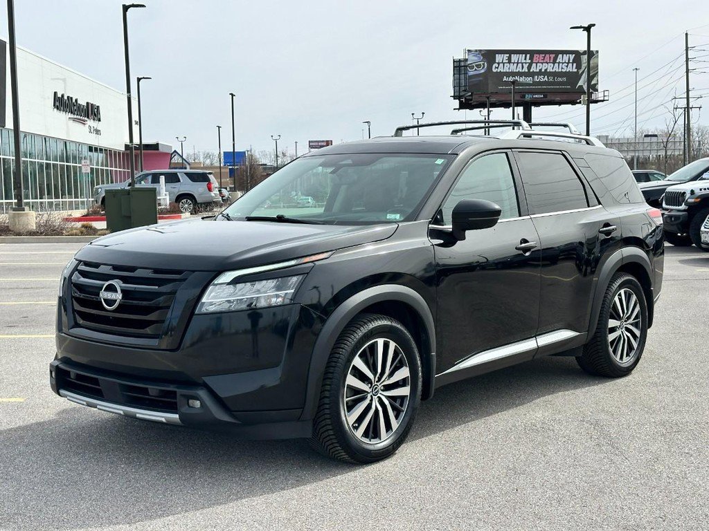 Used 2022 Nissan Pathfinder Platinum w/ Cargo Package image 1