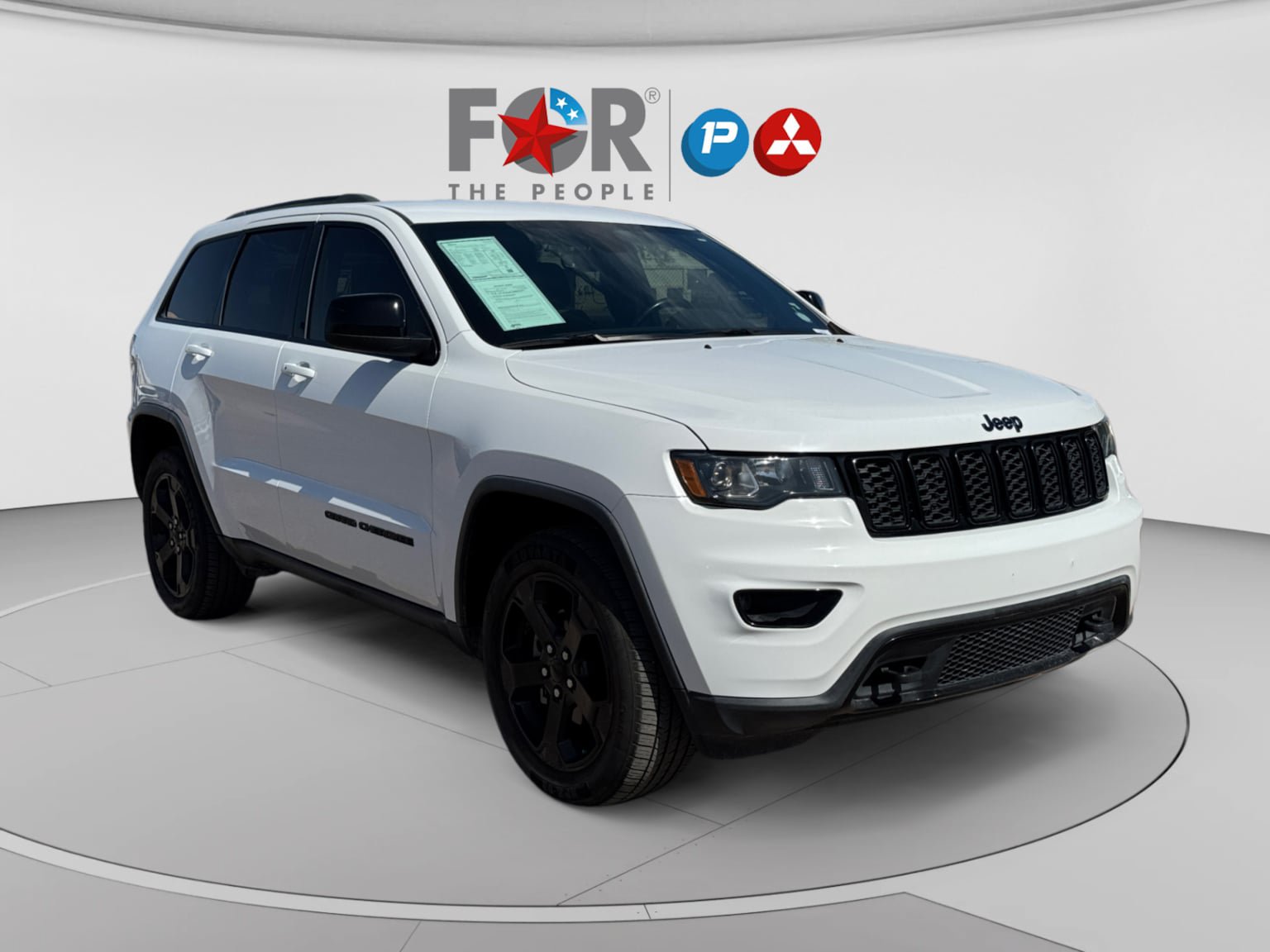 Used 2018 Jeep Grand Cherokee Laredo AWD/4WD image 7