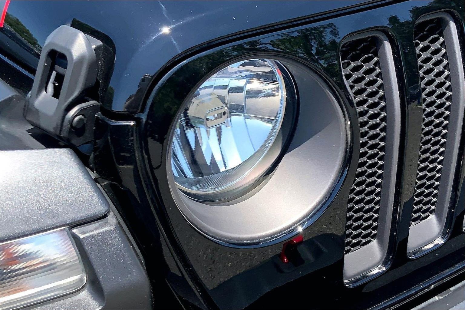 Used 2023 Jeep Wrangler Unlimited Rubicon w/ Cold Weather Group AWD/4WD image 22