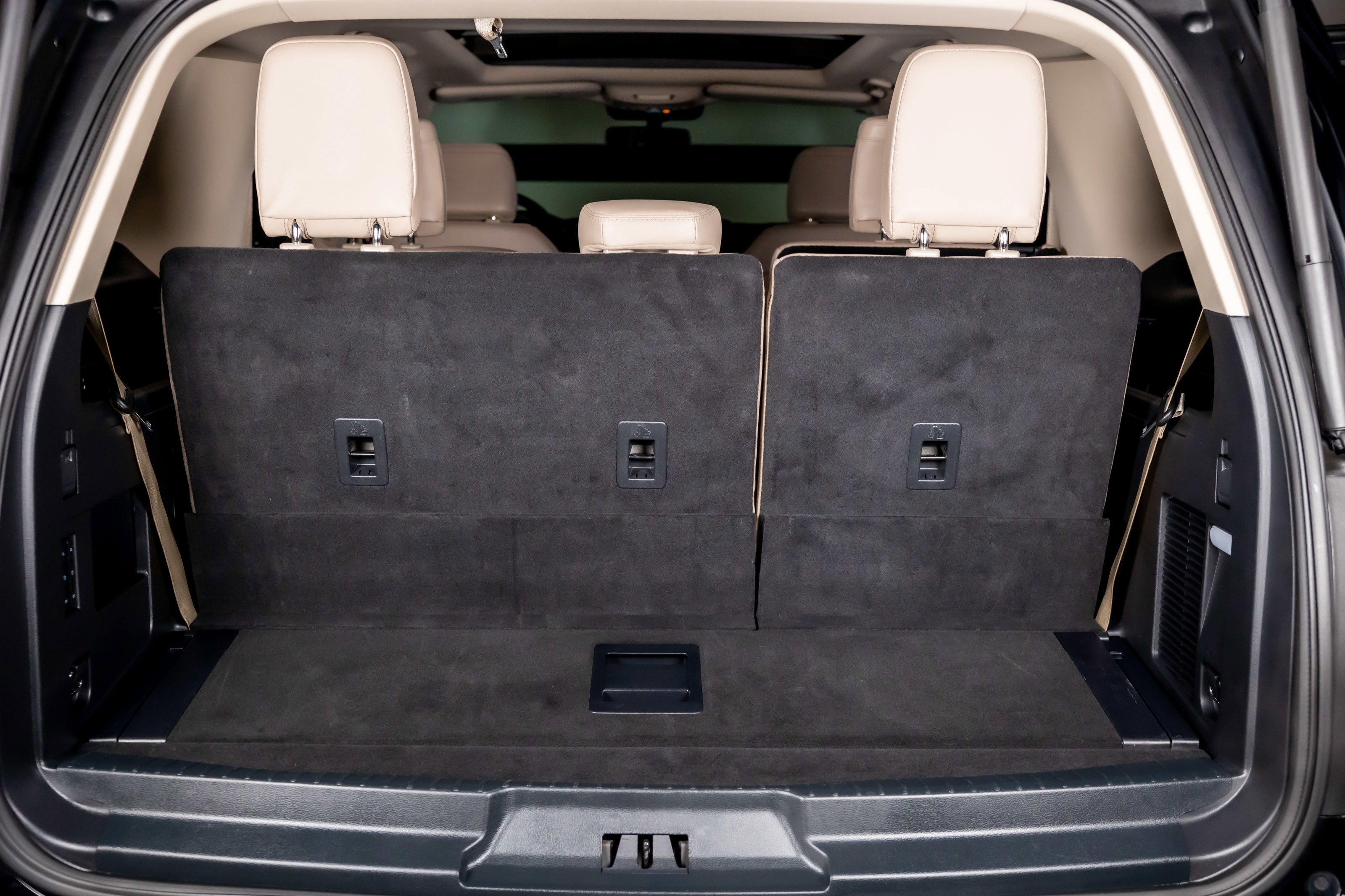 Used 2023 Ford Expedition Limited image 40