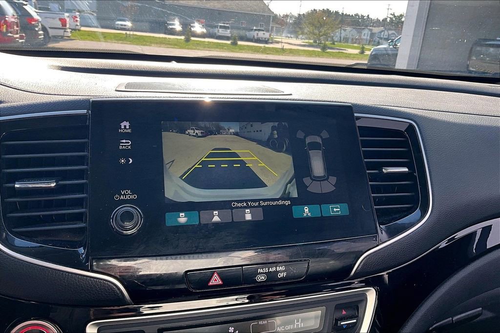 Used 2019 Honda Pilot Touring image 14