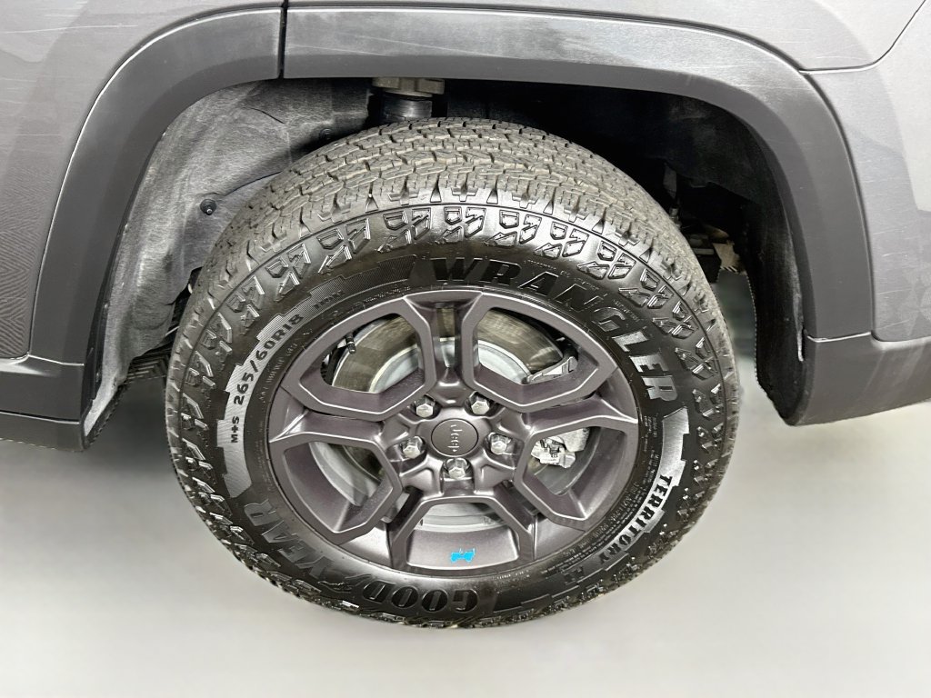 Used 2024 Jeep Grand Cherokee Trailhawk w/ Luxury Tech Group III AWD/4WD image 38