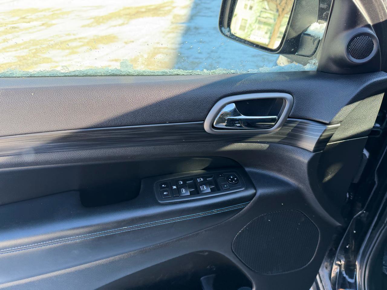 Used 2020 Jeep Grand Cherokee Laredo image 10