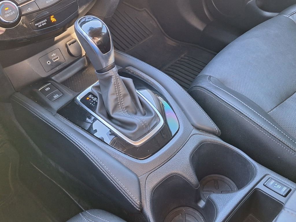 Used 2019 Nissan Rogue SL w/ Premium Package image 24
