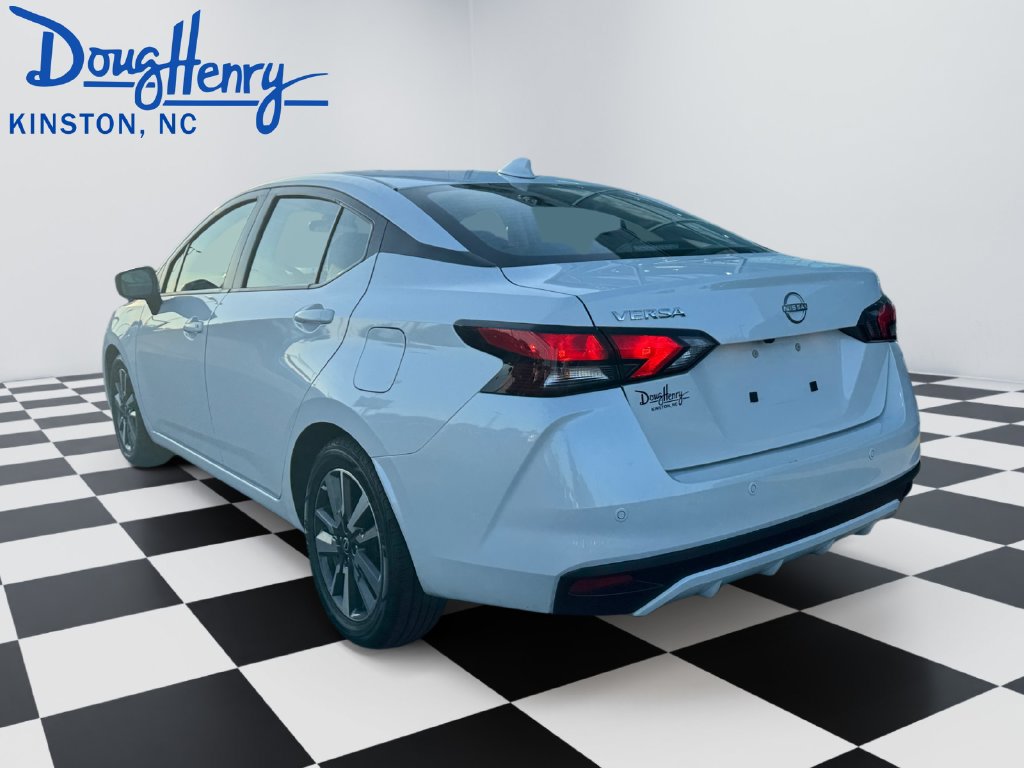 Used 2025 Nissan Versa SV FWD image 3
