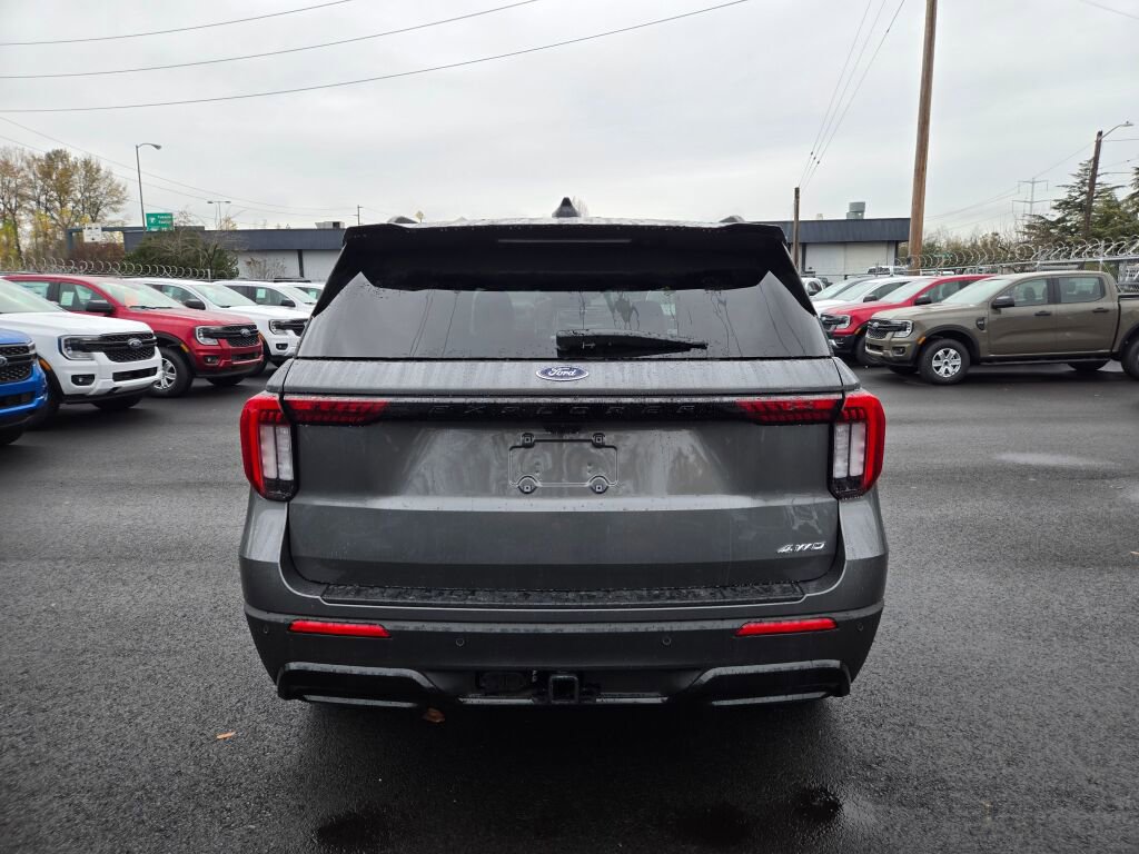 New 2026 Ford Explorer ST-Line w/ ST-Line Street Pack AWD/4WD image 6