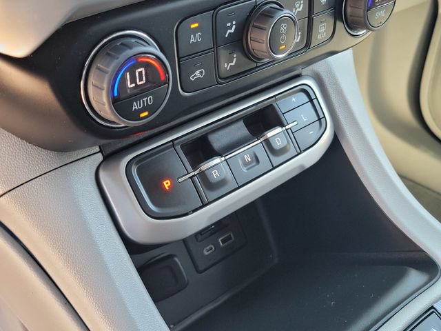 Certified 2023 GMC Acadia SLT w/ Technology Package AWD/4WD image 19