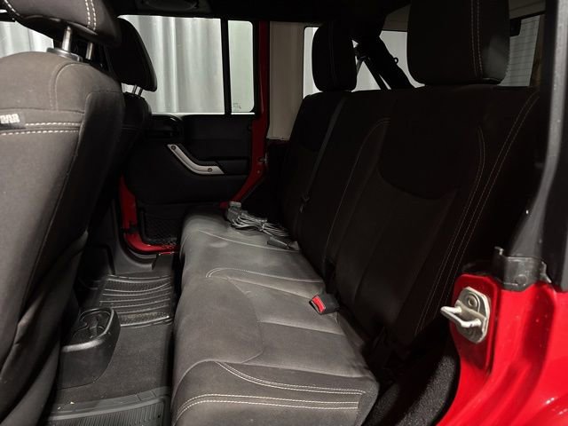 Used 2013 Jeep Wrangler Unlimited Sahara AWD/4WD image 22