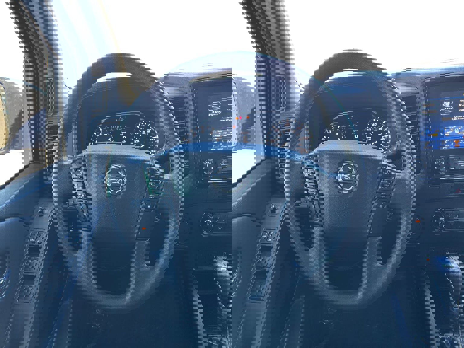 Used 2023 Nissan Frontier SV w/ Midnight Edition Package image 13