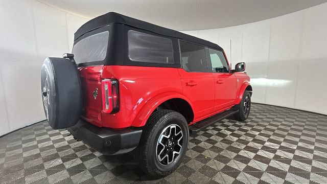 Used 2023 Ford Bronco Outer Banks AWD/4WD image 2