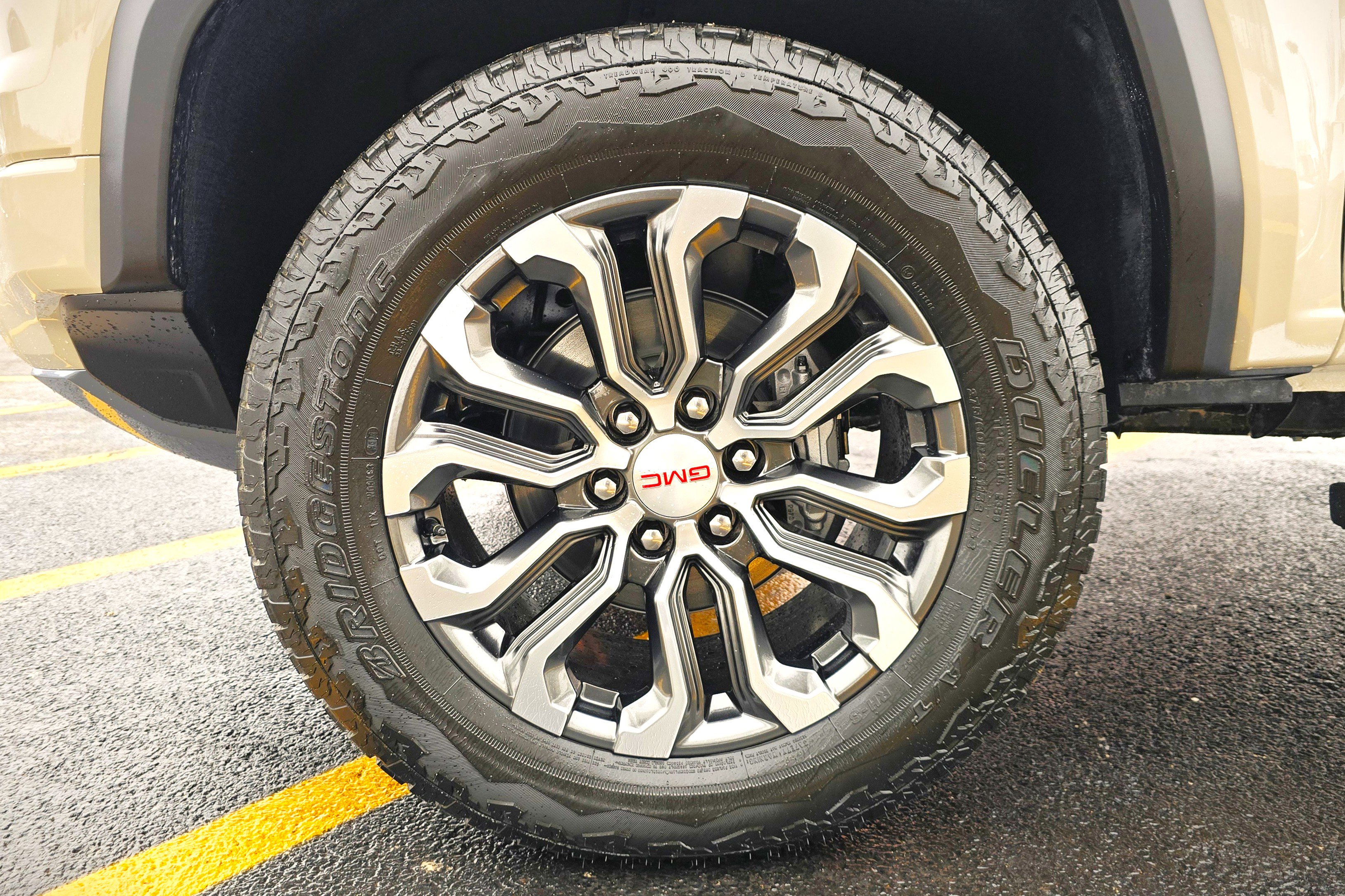 New 2026 GMC Canyon Denali image 10