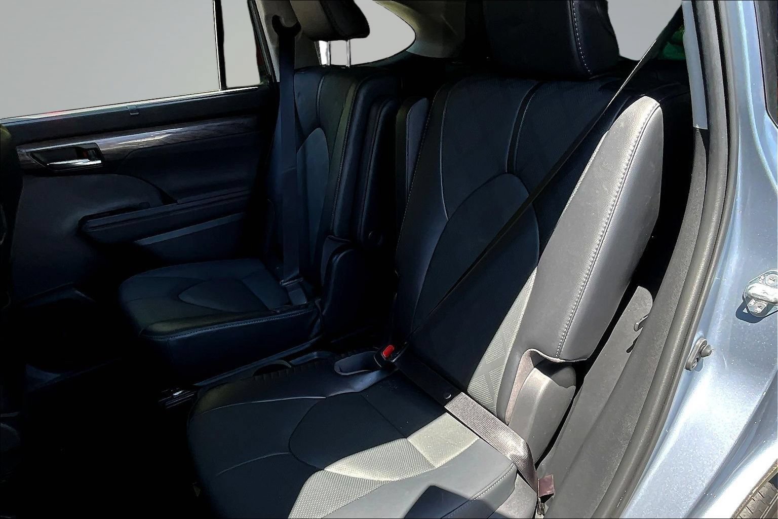 Used 2022 Toyota Highlander Platinum AWD/4WD image 23