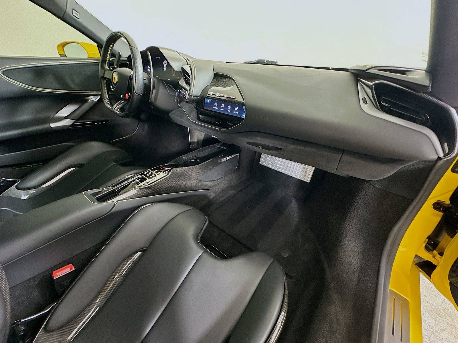 Used 2022 Ferrari SF90 Stradale AWD/4WD image 41