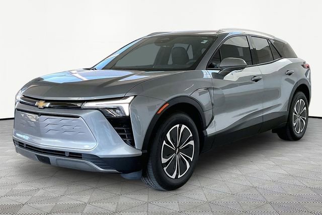 Used 2025 Chevrolet Blazer EV LT AWD/4WD image 3